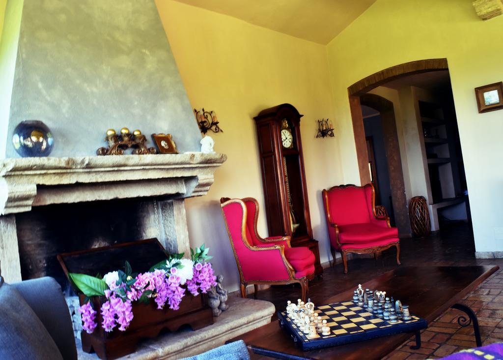 La Cavetta Country House Тревиньяно-Романо Экстерьер фото